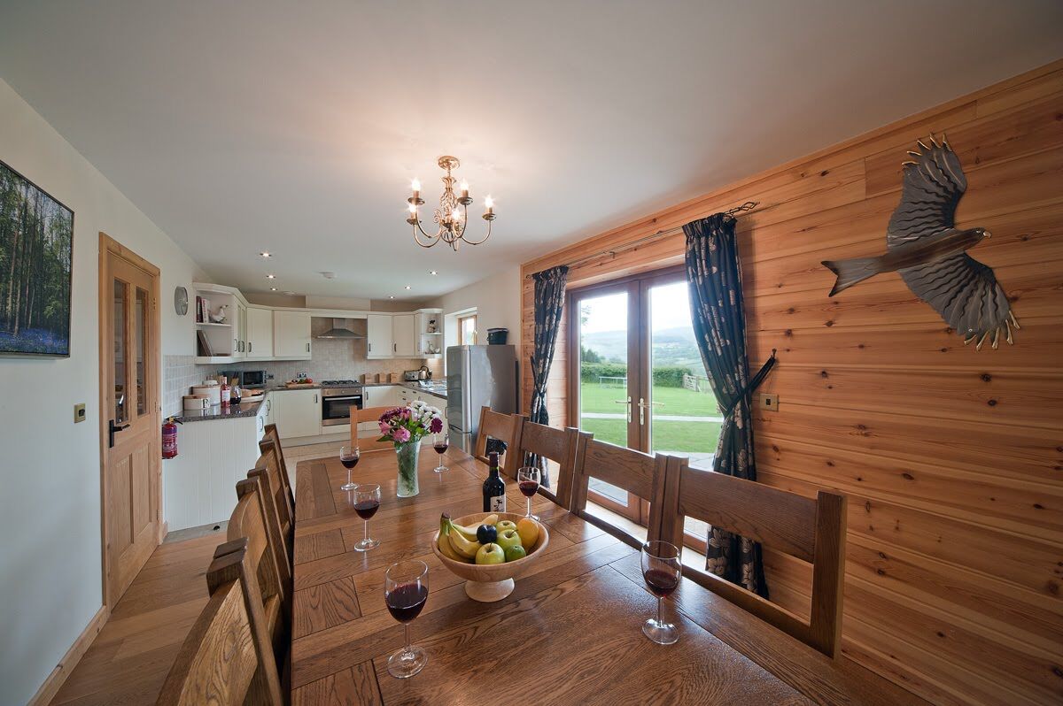 Beech Tree Lodge Dining Table